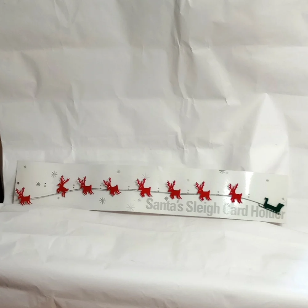 Santa's reindeer and sleigh card holder garland